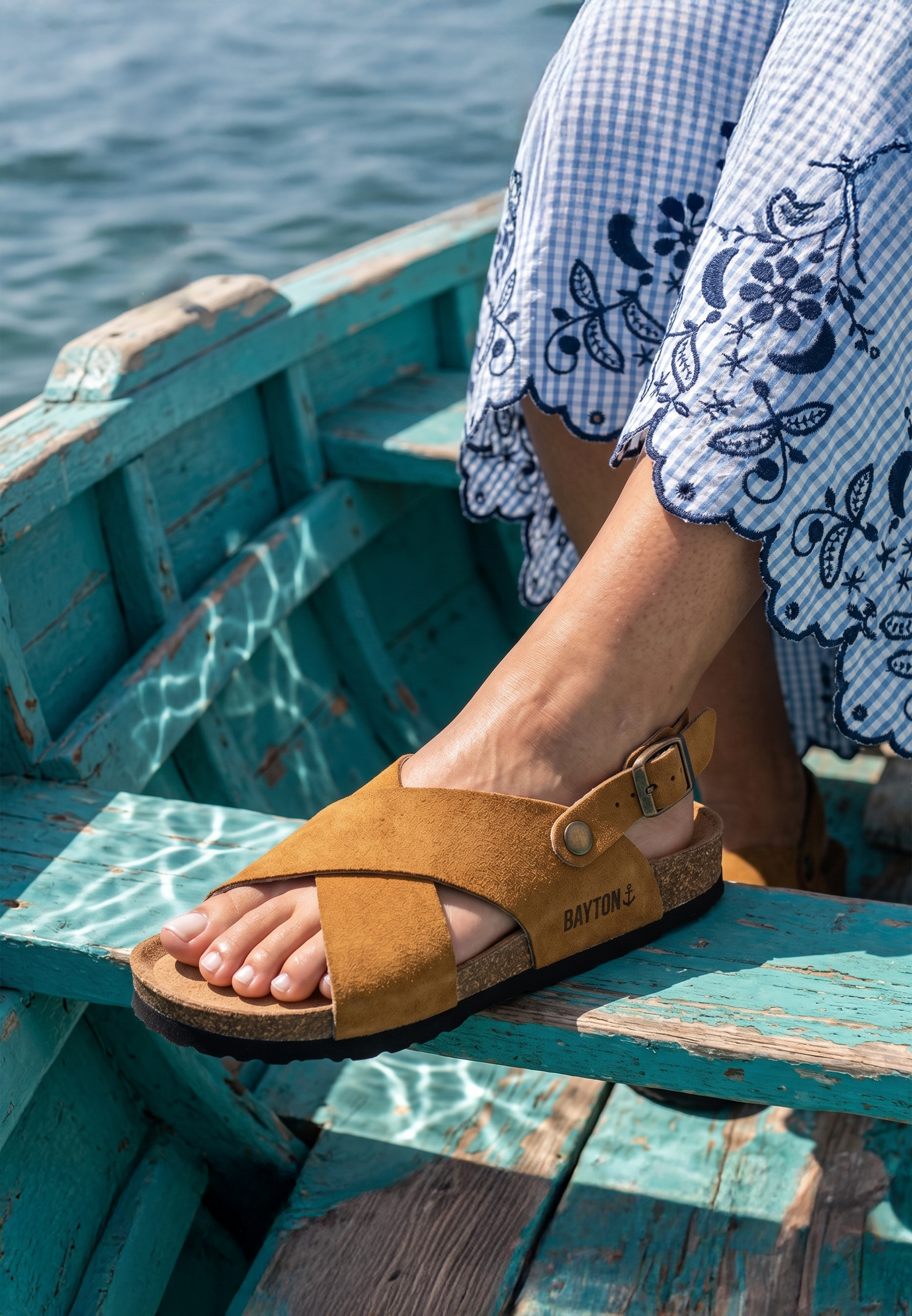 Sandalias de tweed con múltiples tiras color canela