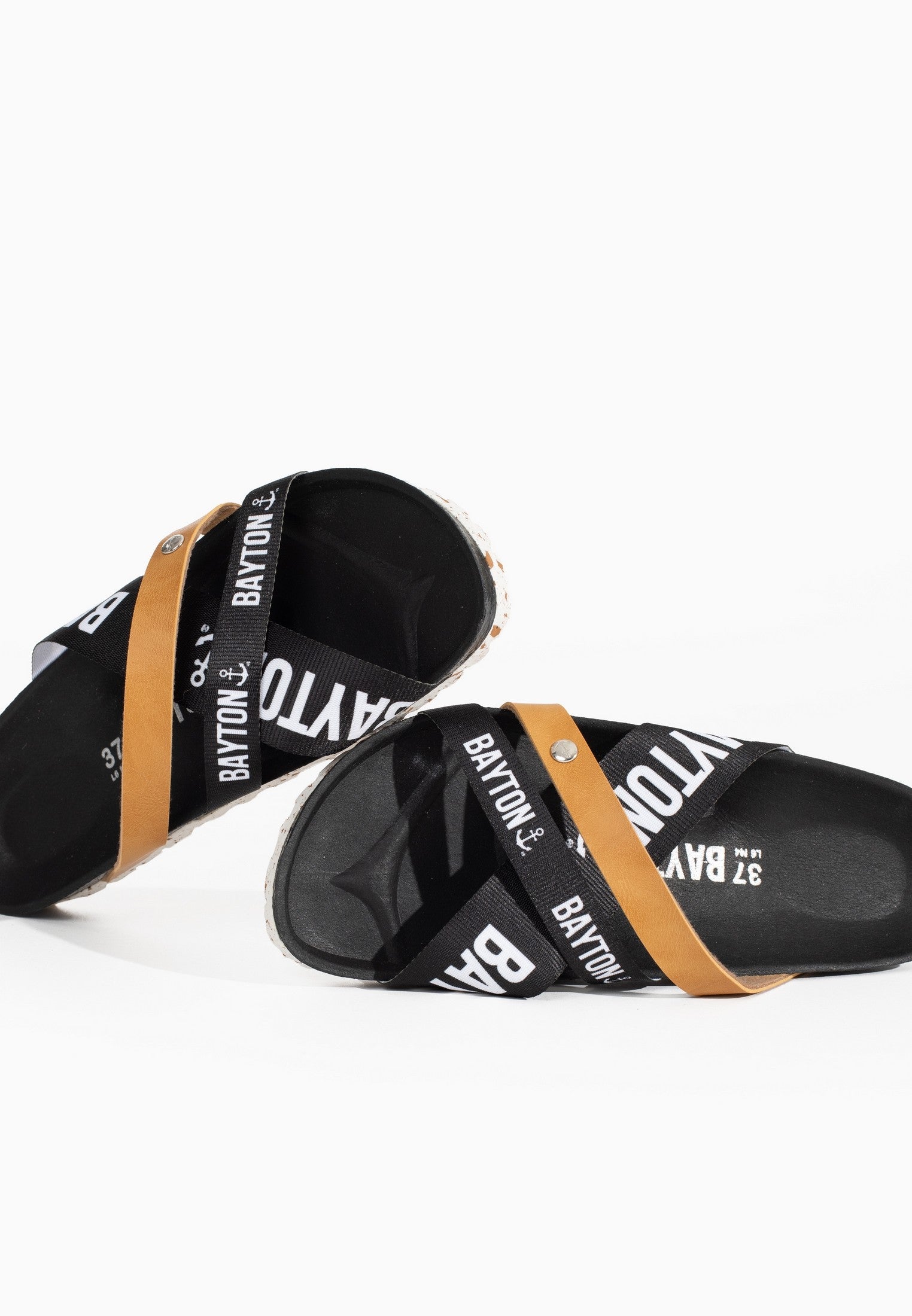 Sandales-Sisco-Noir-Et-Blanc-Et-Camel-Multi-Brides-Bayton-femme