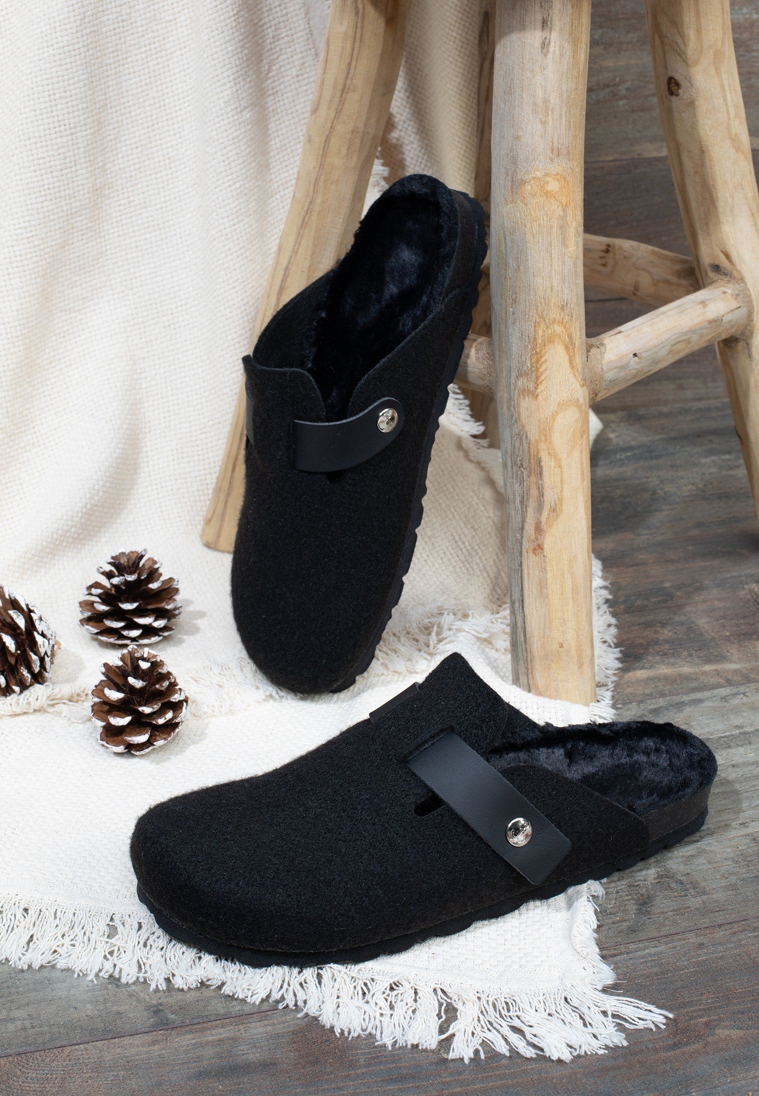 Solden Black Clogs